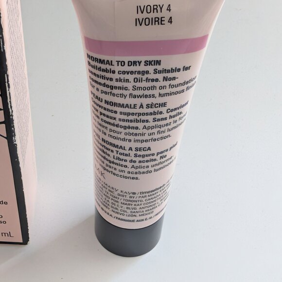 Mary Kay Timewise Luminous-Wear Liquid Foundation Ivory 4 - 038699 Normal to Dry - Picture 5 of 5
